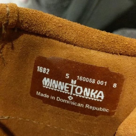 Minnetonka two-layer fringe moccasins - Picture 4 of 4